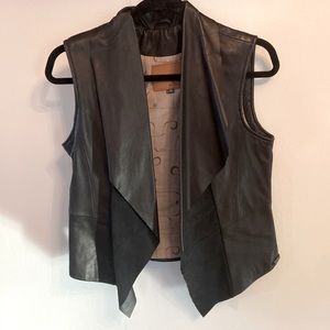 EMU Australia Lake Mountain Leather Vest | Black | XS